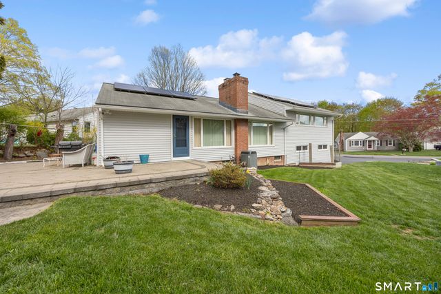 25 Morningside Drive, Ansonia, CT 06401