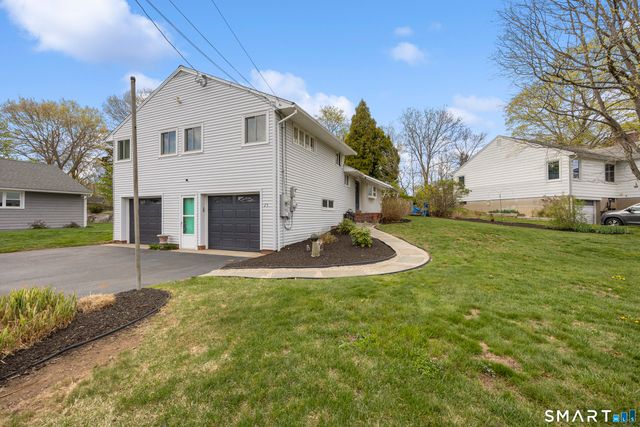 25 Morningside Drive, Ansonia, CT 06401