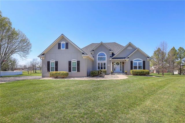 1602 SW TIMBERLINE Road, Oak Grove, MO 64075