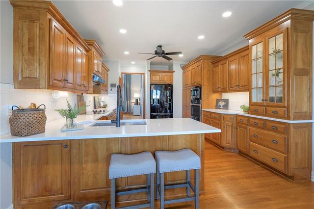 1602 SW TIMBERLINE Road, Oak Grove, MO 64075