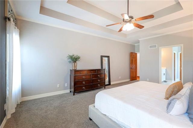 1602 SW TIMBERLINE Road, Oak Grove, MO 64075
