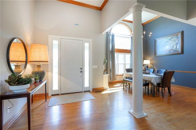1602 SW TIMBERLINE Road, Oak Grove, MO 64075