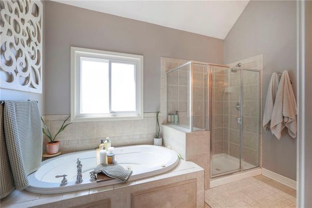 1602 SW TIMBERLINE Road, Oak Grove, MO 64075