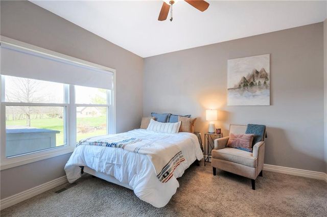 1602 SW TIMBERLINE Road, Oak Grove, MO 64075