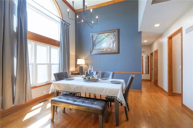 1602 SW TIMBERLINE Road, Oak Grove, MO 64075