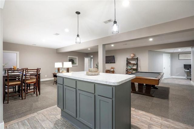 1602 SW TIMBERLINE Road, Oak Grove, MO 64075