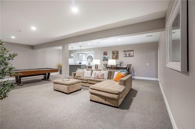 1602 SW TIMBERLINE Road, Oak Grove, MO 64075