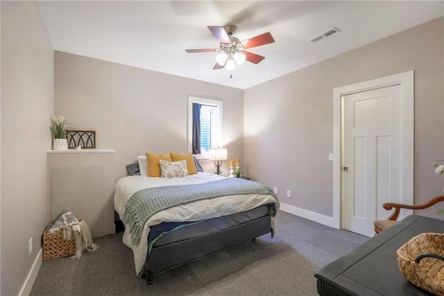 1602 SW TIMBERLINE Road, Oak Grove, MO 64075