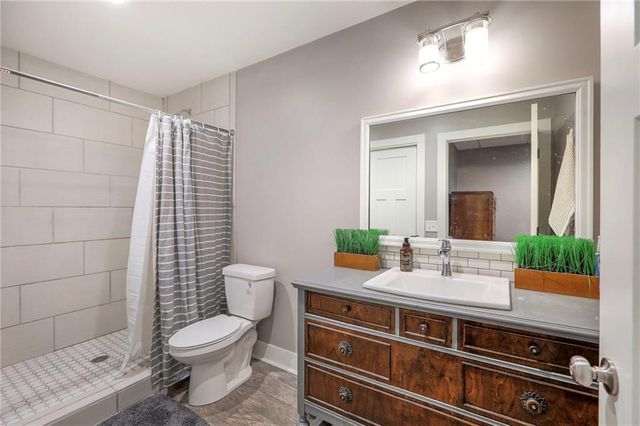 1602 SW TIMBERLINE Road, Oak Grove, MO 64075