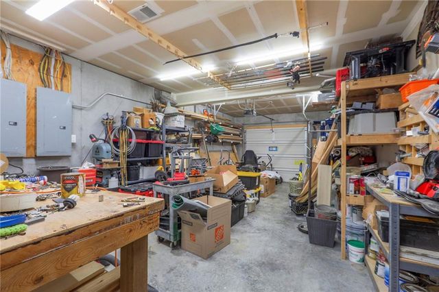 1602 SW TIMBERLINE Road, Oak Grove, MO 64075