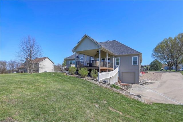 1602 SW TIMBERLINE Road, Oak Grove, MO 64075