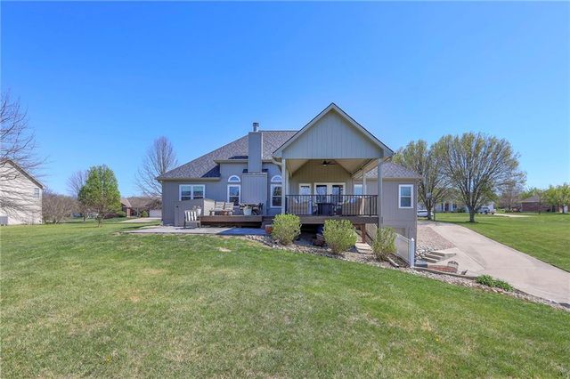 1602 SW TIMBERLINE Road, Oak Grove, MO 64075