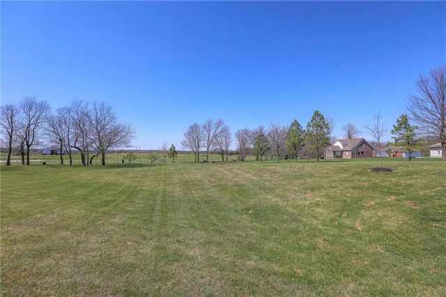 1602 SW TIMBERLINE Road, Oak Grove, MO 64075
