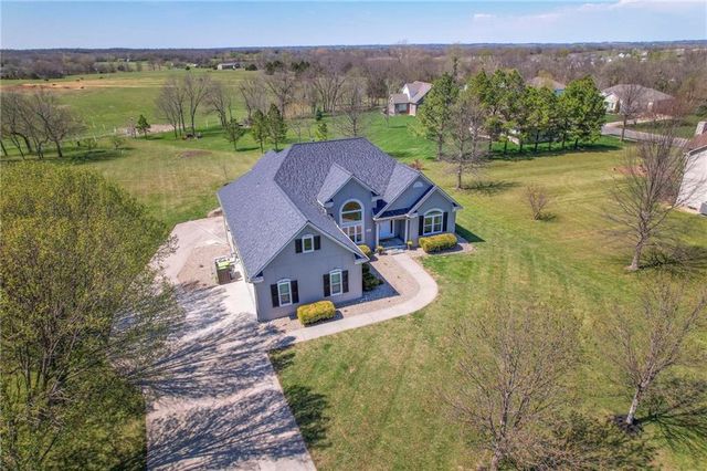 1602 SW TIMBERLINE Road, Oak Grove, MO 64075