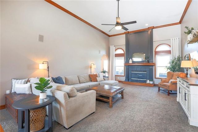 1602 SW TIMBERLINE Road, Oak Grove, MO 64075