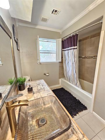17911 Beaver Creek Drive, Houston, TX 77090