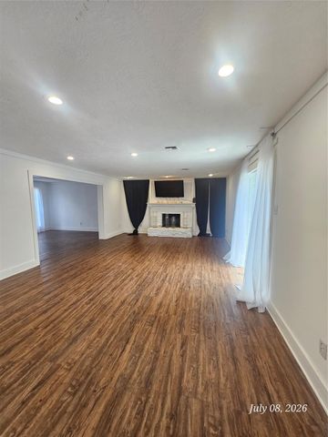 17911 Beaver Creek Drive, Houston, TX 77090
