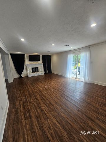17911 Beaver Creek Drive, Houston, TX 77090