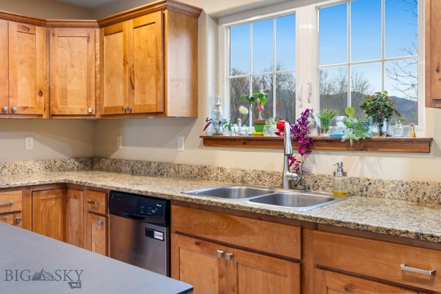 887 Hanson Street, Bozeman, MT 59718