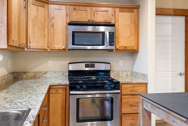 887 Hanson Street, Bozeman, MT 59718