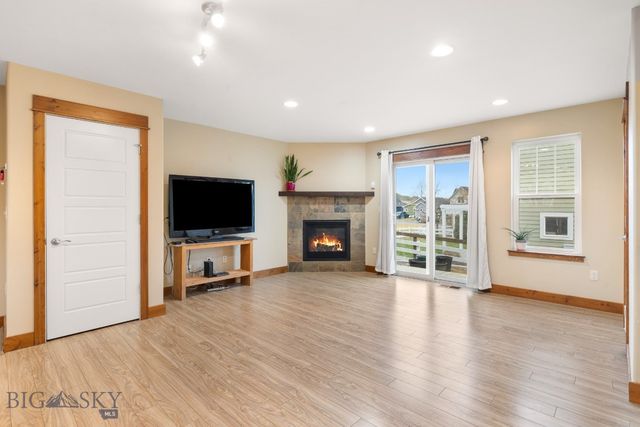 887 Hanson Street, Bozeman, MT 59718