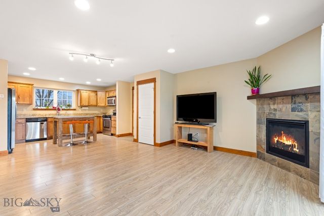 887 Hanson Street, Bozeman, MT 59718