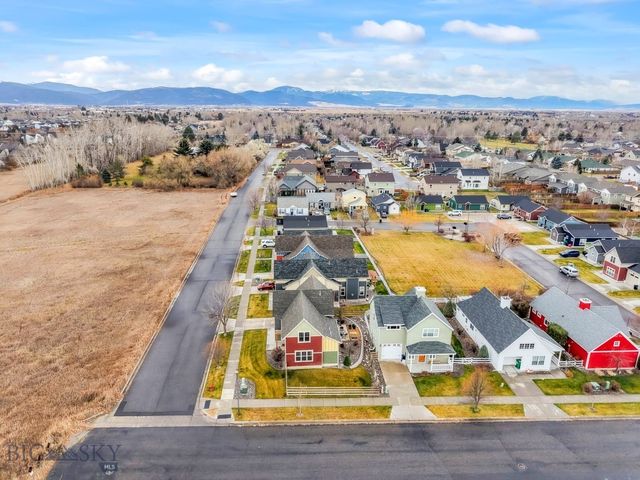 887 Hanson Street, Bozeman, MT 59718