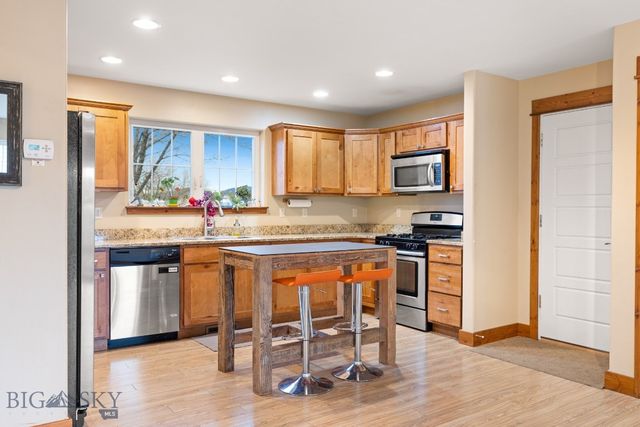 887 Hanson Street, Bozeman, MT 59718