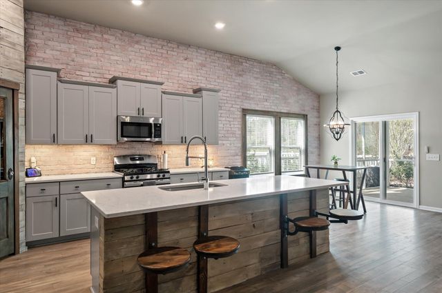 226 Garden Lily Lane, Summerville, SC 29485