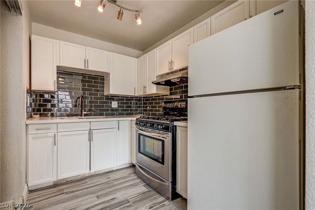 6444 Addely Drive, Las Vegas, NV 89108