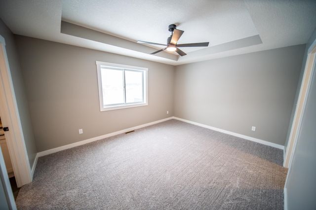 809 5th Avenue NW, Dodge Center, MN 55927