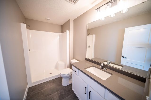 809 5th Avenue NW, Dodge Center, MN 55927