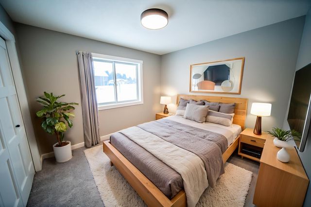 809 5th Avenue NW, Dodge Center, MN 55927