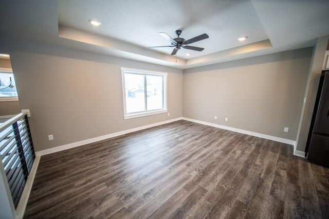 809 5th Avenue NW, Dodge Center, MN 55927