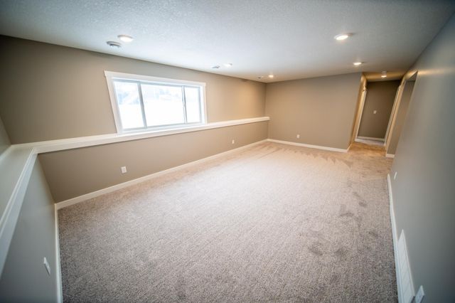 809 5th Avenue NW, Dodge Center, MN 55927