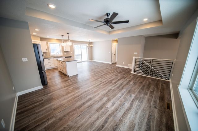 809 5th Avenue NW, Dodge Center, MN 55927