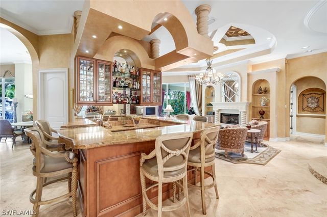 2350 Cheshire LN, Naples, FL 34109