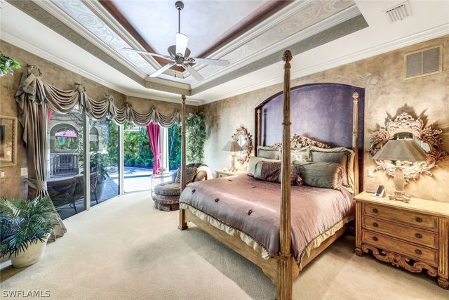 2350 Cheshire LN, Naples, FL 34109