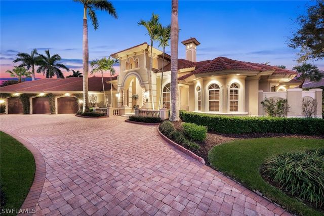 2350 Cheshire LN, Naples, FL 34109