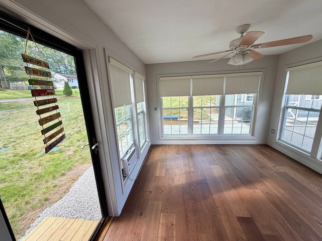 82 Walnut St, Oxford, MA 01540