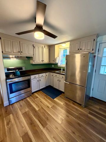 82 Walnut St, Oxford, MA 01540