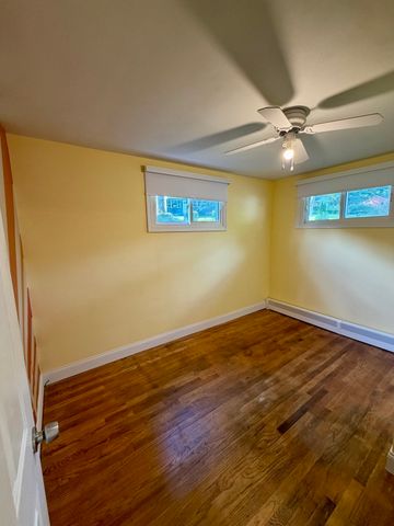 82 Walnut St, Oxford, MA 01540