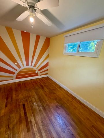 82 Walnut St, Oxford, MA 01540