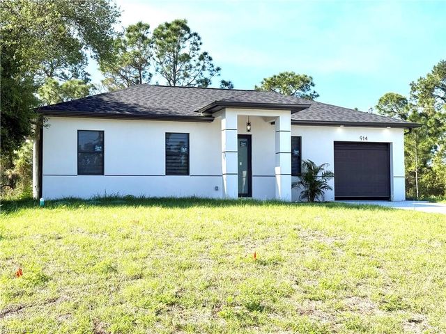 914 Sunrise BLVD, Lehigh Acres, FL 33974