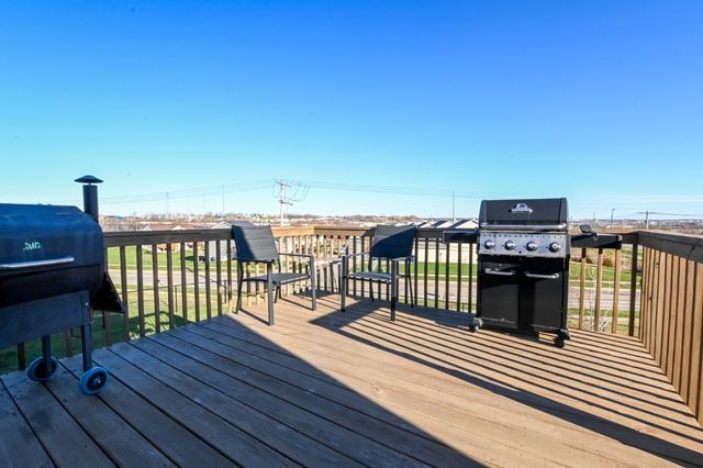 1807 Wycliffe Court SW, Cedar Rapids, IA 52404