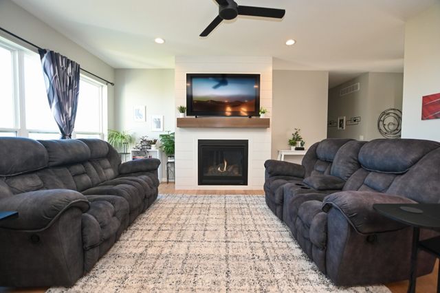 1807 Wycliffe Court SW, Cedar Rapids, IA 52404