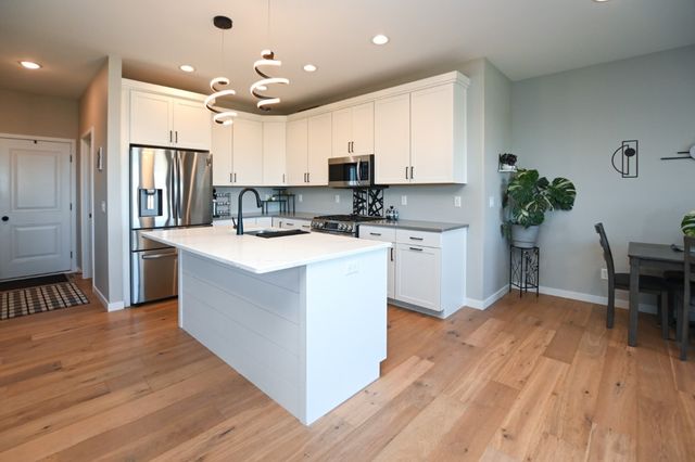 1807 Wycliffe Court SW, Cedar Rapids, IA 52404