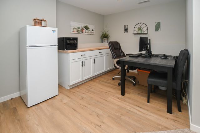 1807 Wycliffe Court SW, Cedar Rapids, IA 52404