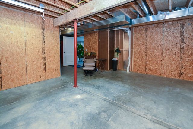 1807 Wycliffe Court SW, Cedar Rapids, IA 52404