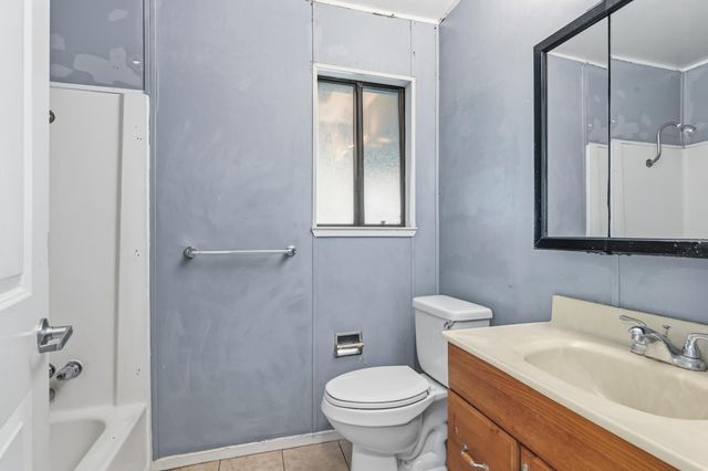 642 Wanzia Ct, Patterson, CA 95363